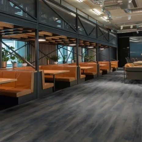 Amtico-Signature-industrial-oak-465x465_c